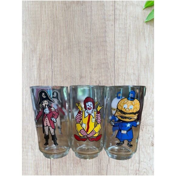 Vintage Collector’s Glass Set: Star Wars, McDonald’s, and More! - Picture 4 of 9